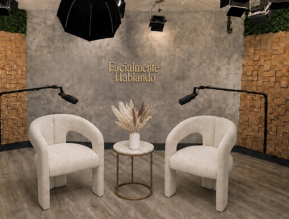 Estudio del podcast Facialmente Hablando