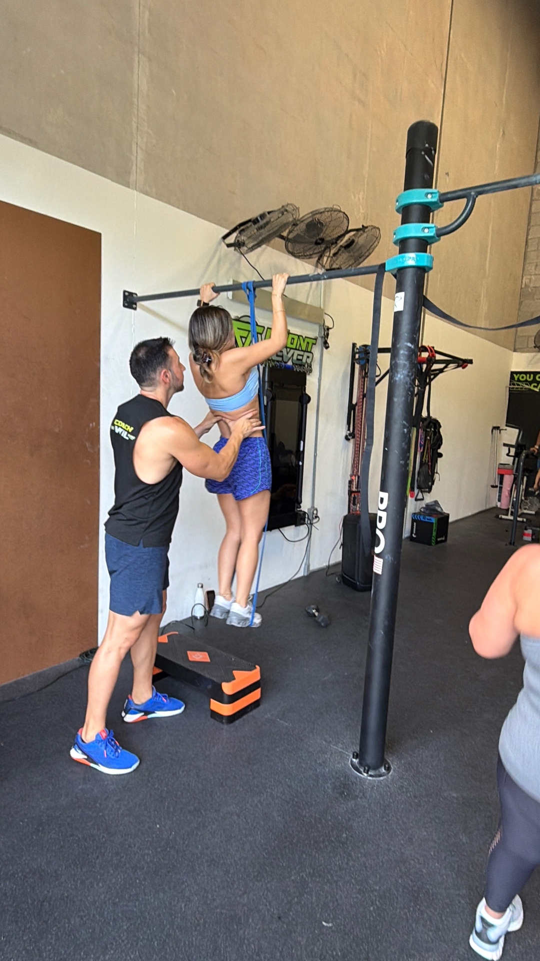 Entrenamiento asistido por un coach en Front Lever Studio